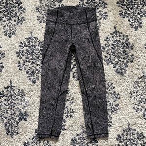 Lululemon cropped leggings